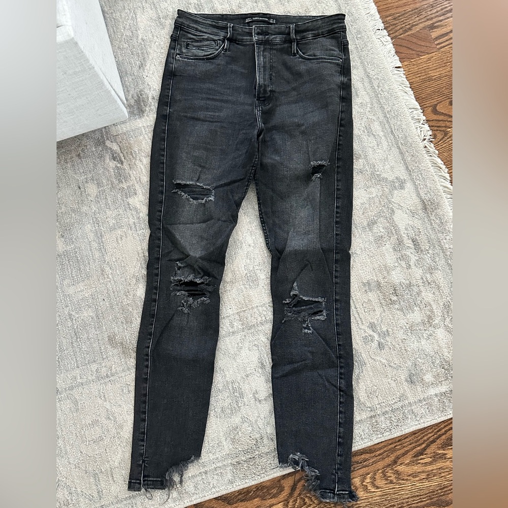 Zara Black Ripped Denim Jeans Size 8